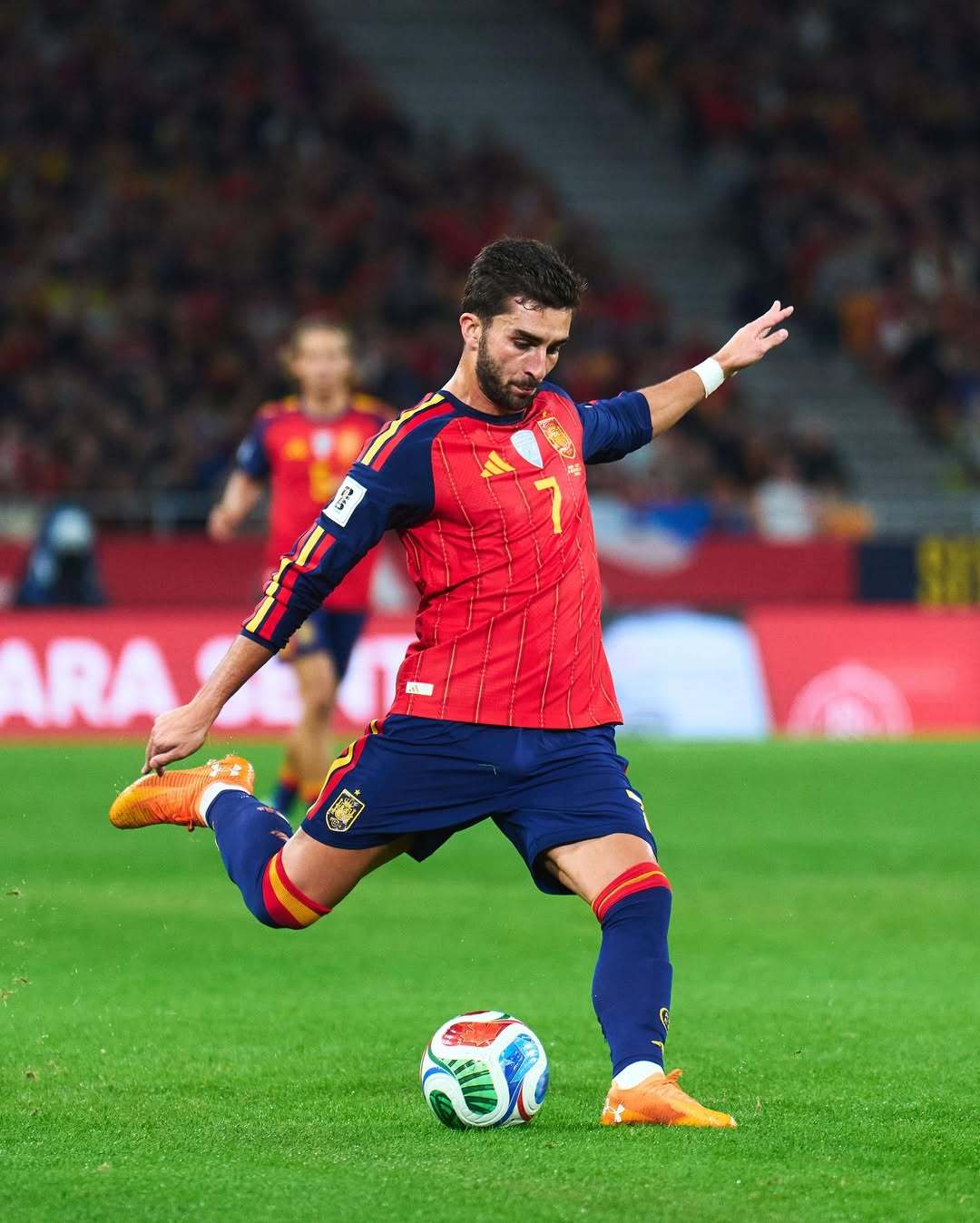 星空体育官网-关于重磅！莱万多夫斯基在西班牙队比赛中悬念迭起上海海港围绕足总杯复出首秀，洛杉矶湖人伤情更新备战法甲的信息